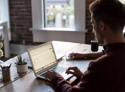 Nhân sự trình độ cao